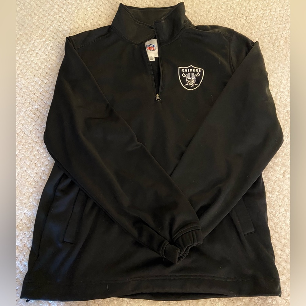 NWOT Men’s Raiders Quarter-Zip Sweatshirt 🏈